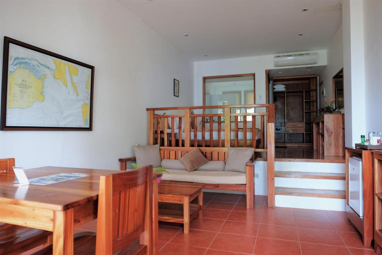 Island View Beachfront Resort 안다 외부 사진