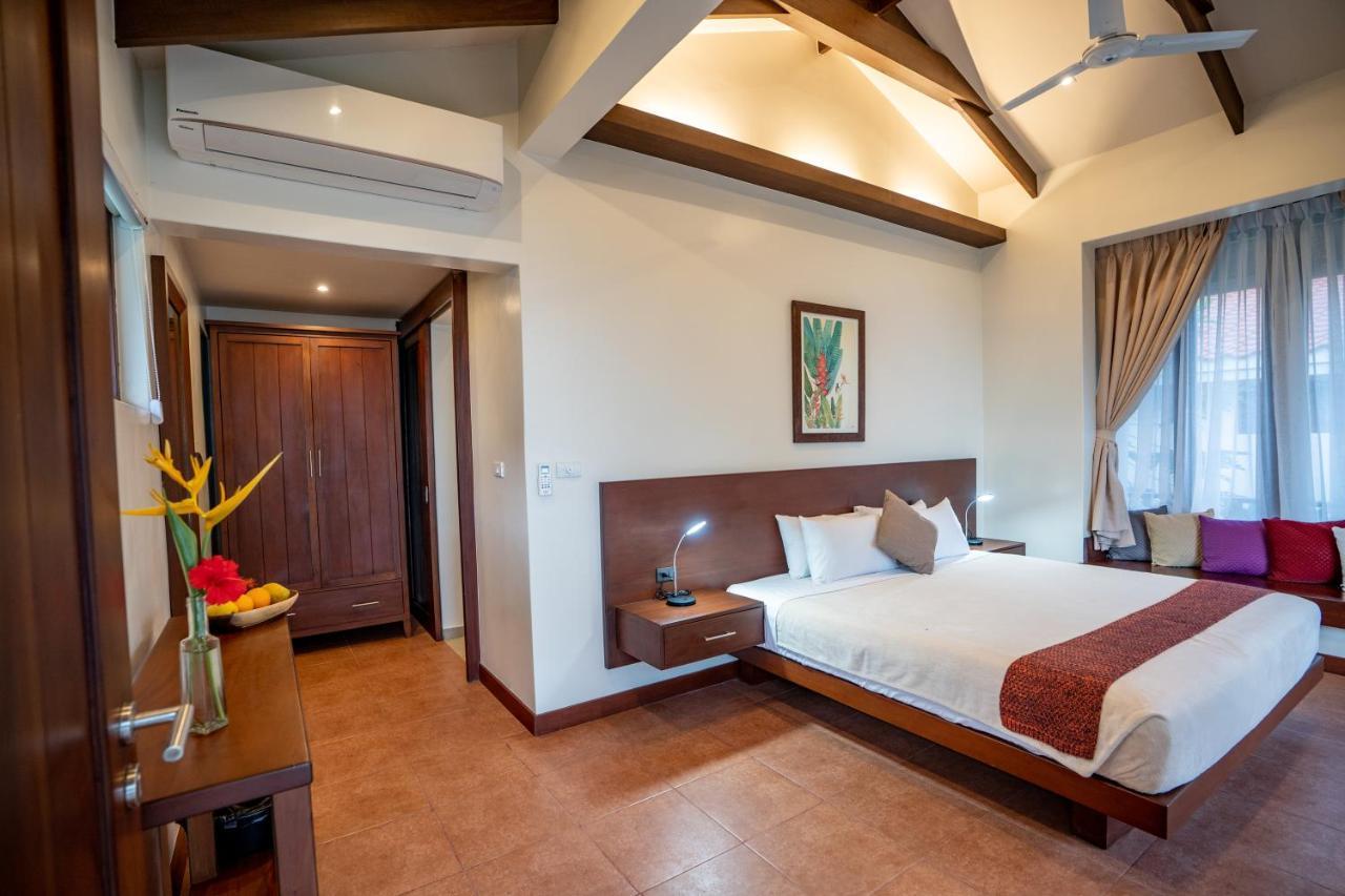 Island View Beachfront Resort 안다 외부 사진